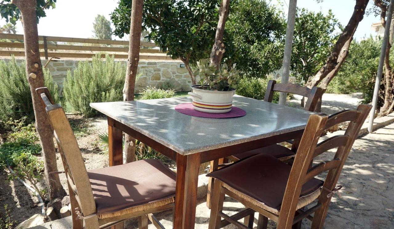 Studio Panagiota - Oasis Holiday Houses Kokkinos Pirgos Exterior foto