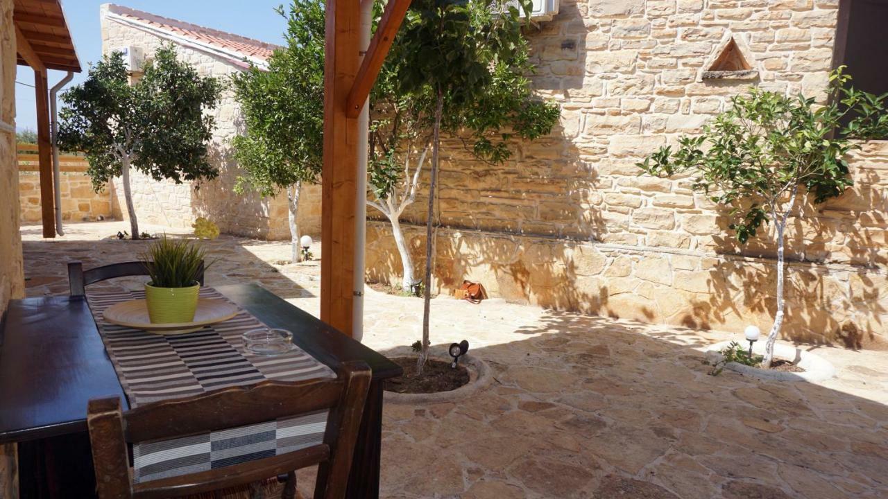 Studio Panagiota - Oasis Holiday Houses Kokkinos Pirgos Exterior foto